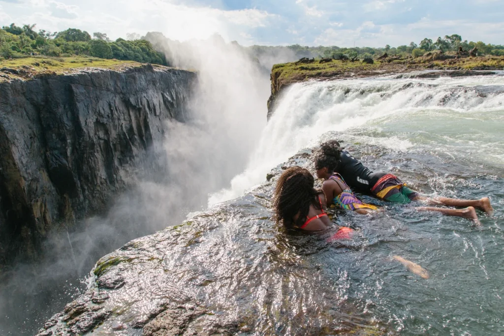 Discover Victoria Falls: The Majestic Waterfall on the Zambia-Zimbabwe Border